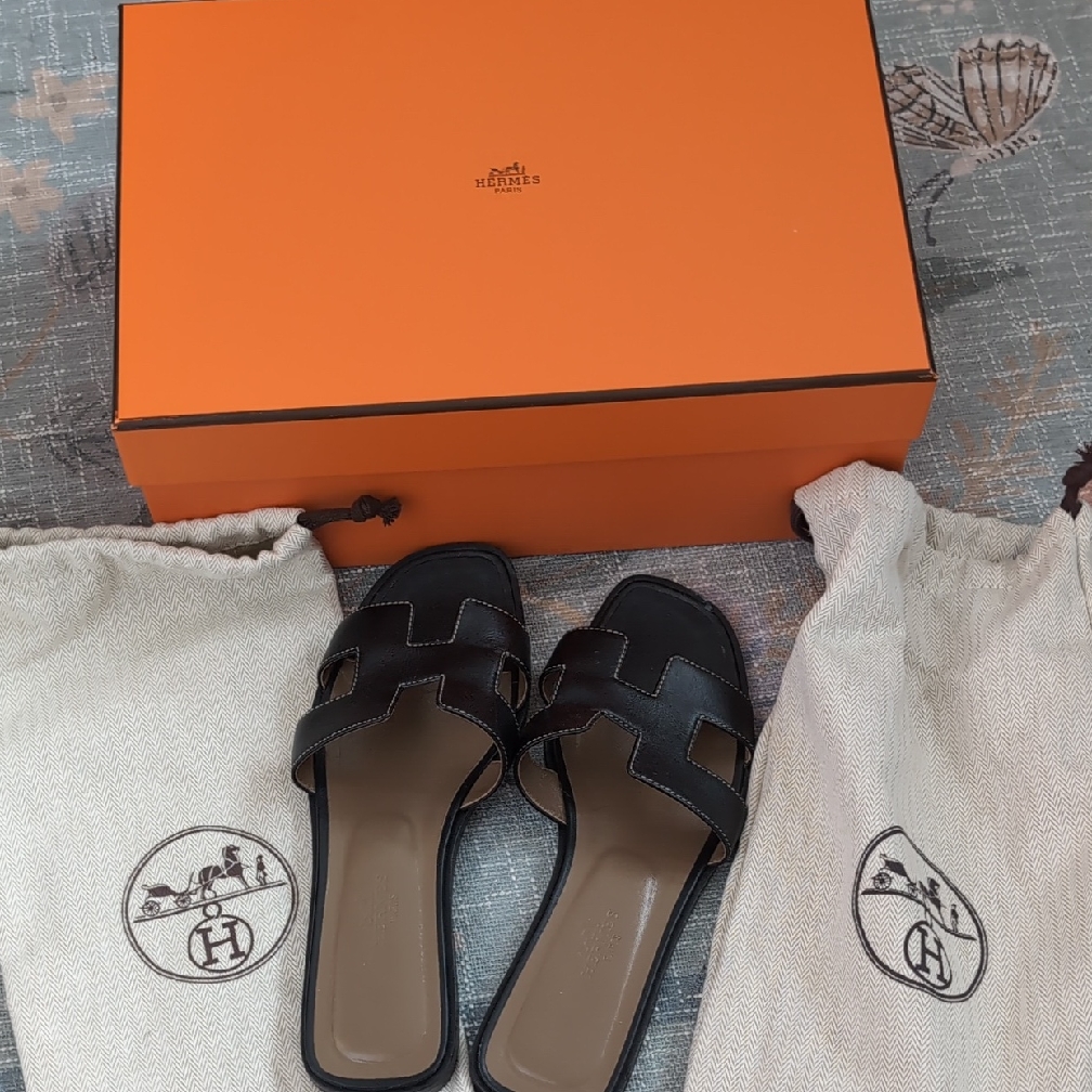 Herms Black Sandals With Box